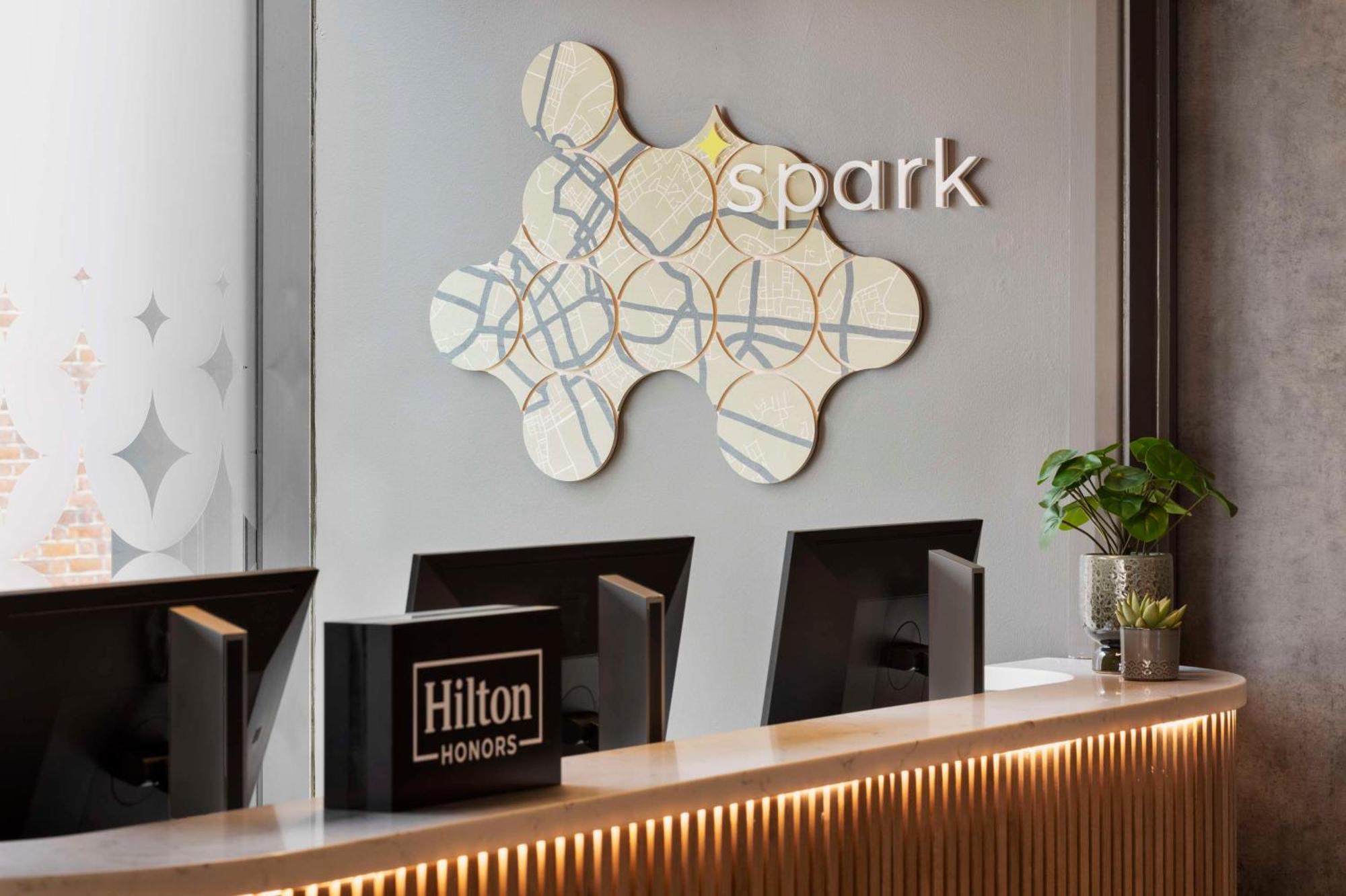 Spark By Hilton London Romford Exterior photo